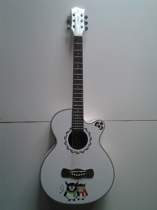 Đàn guitar KT 388c White