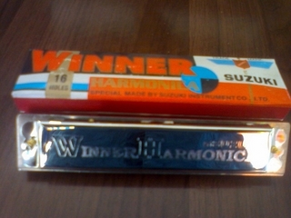 Kèn harmonica Tremolo Winner Hamonica 16 lỗ